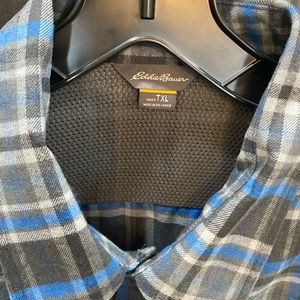 Men’s Eddie Bauer plaid flannel button down